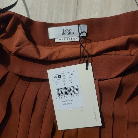 NWT lace trim pleated midi skirt - Picture 7 of 7